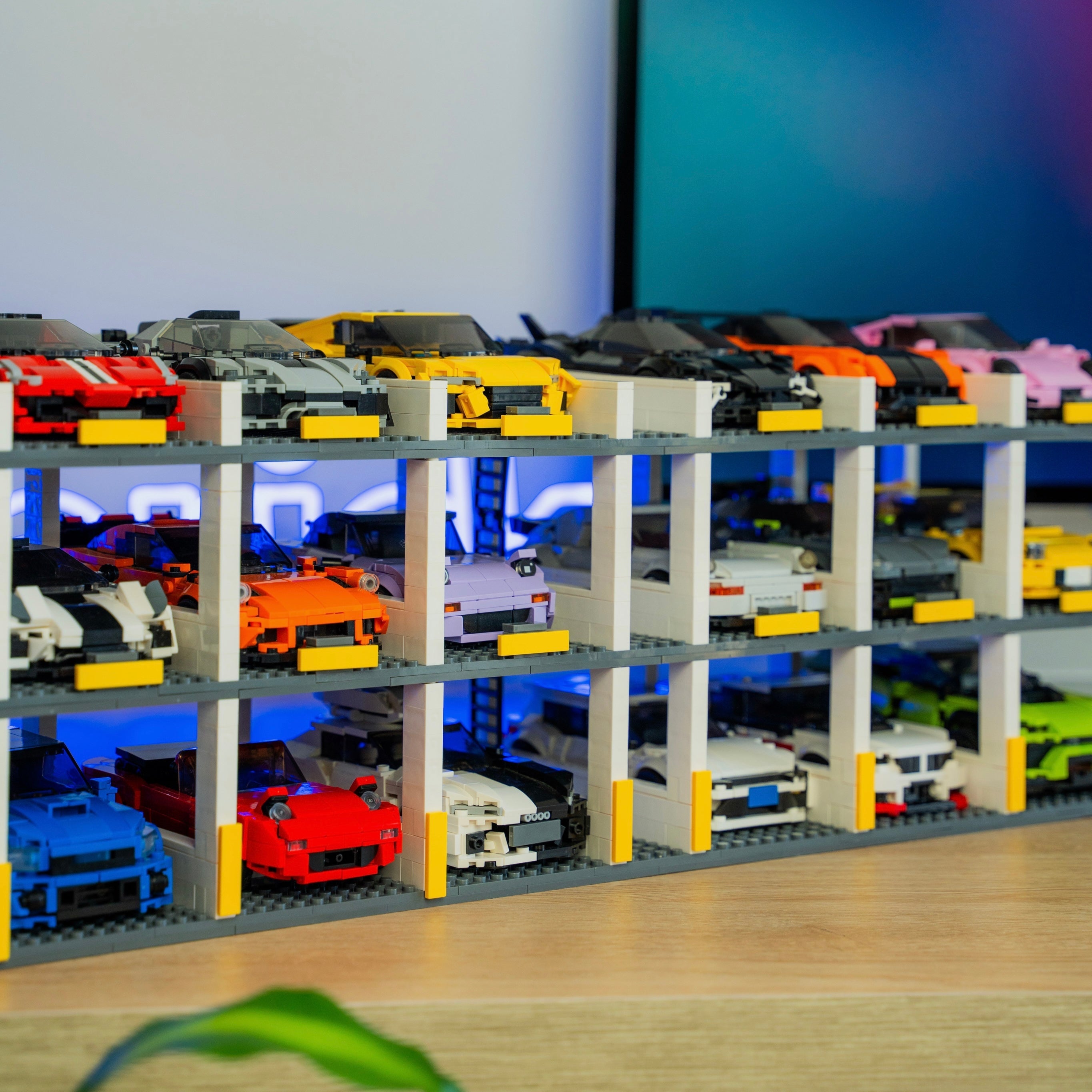 Collector's Display for 18 Build2kit®