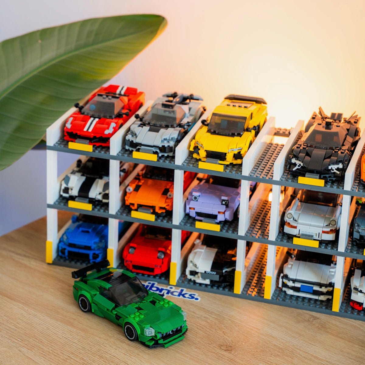 Collector's Display for 18 Build2kit®